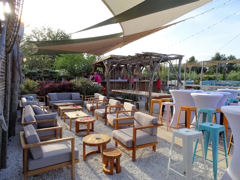 Terrasse et salle évènement